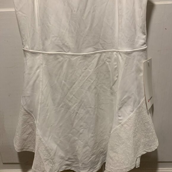 lululemon~ NWT!!~ (Retail: $118)  Serene Stride Dress - Picture 4 of 15